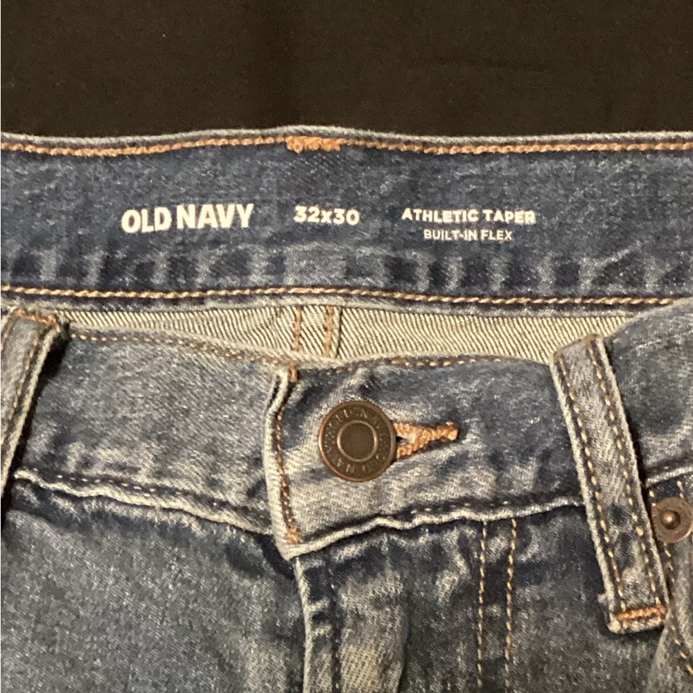 Old Navy Athletic Taper Men’s Jeans - Picture 3 of 5